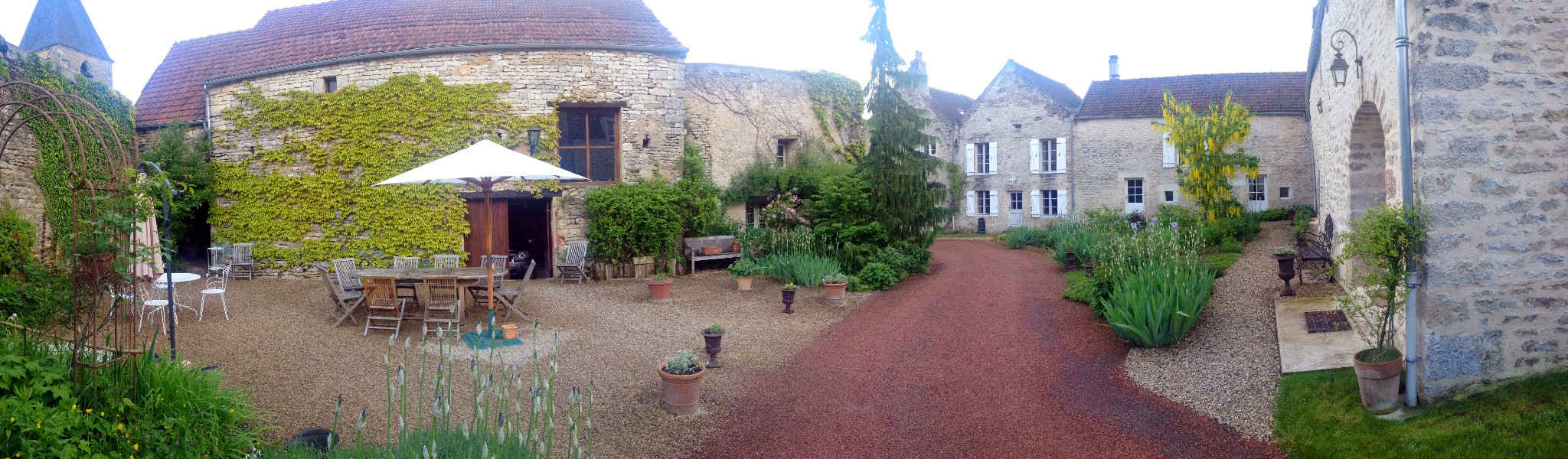 charming-bed-and-breakfast-burgundy