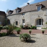 outdoors-bnb-burgundy