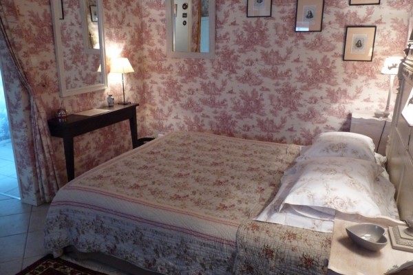 bnb-tonnerre-burgundy