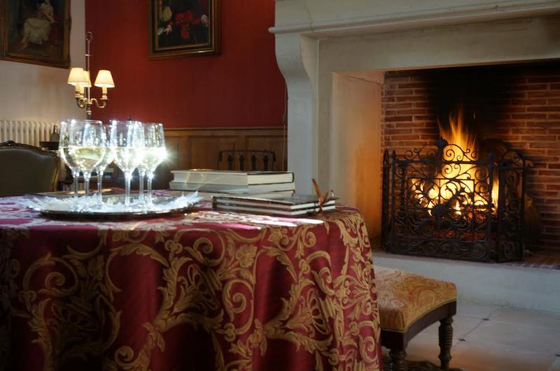 aperitif-in-bnb-burgundy