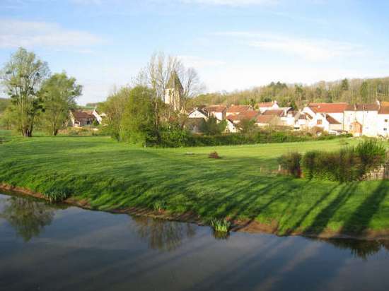 bnb-massangis-burgundy