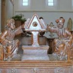 montreal-church-bed-and-breakfast-burgundy