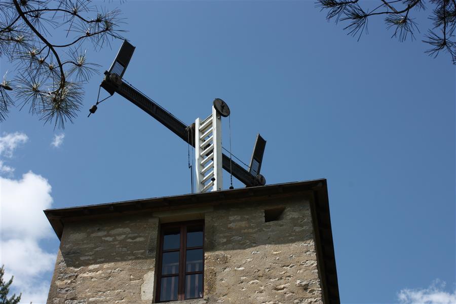 chappe-tower-guest-rooms-burgundy